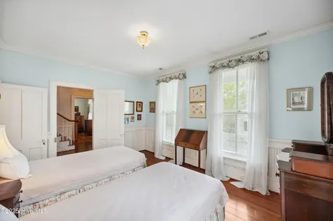 116 W Queen Street Edenton NC 27932