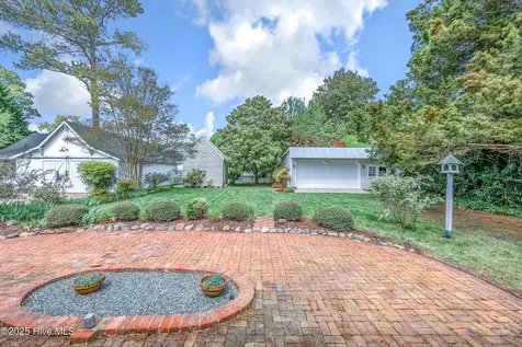 116 W Queen Street Edenton NC 27932
