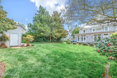 116 W Queen Street Edenton NC 27932