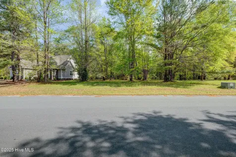 161 Maple Creek Drive Wallace NC 28466
