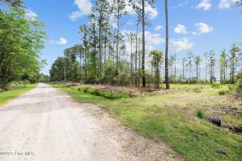 3411 Upper Neck Road Bayboro NC 28515