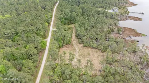 3411 Upper Neck Road Bayboro NC 28515