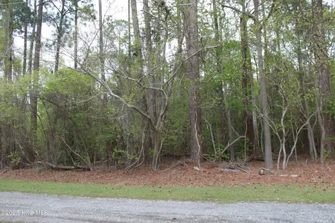 305/307 Yakima Trail Edenton NC 27932