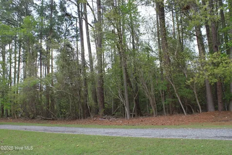 305/307 Yakima Trail Edenton NC 27932