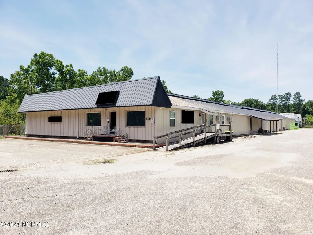 614 Washington Street Whiteville NC 28472