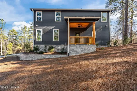 101 Douglas Drive West End NC 27376