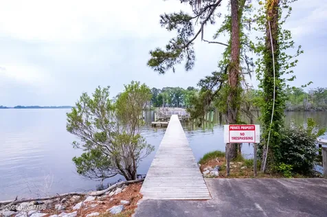 18 Sutton's Landing Road Hertford NC 27944