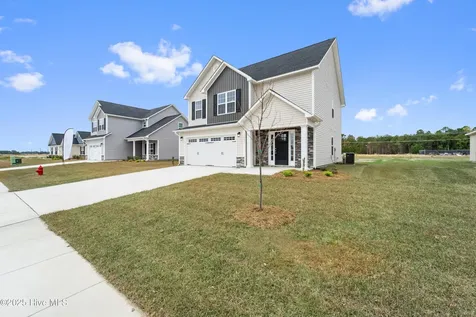 142 Sanctuary Street Jacksonville NC 28546