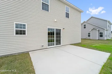 142 Sanctuary Street Jacksonville NC 28546