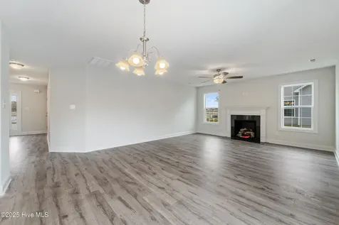 142 Sanctuary Street Jacksonville NC 28546
