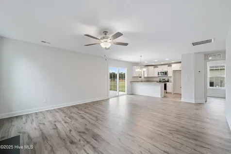 142 Sanctuary Street Jacksonville NC 28546