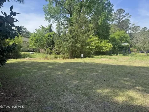 1906 Penn Street New Bern NC 28562