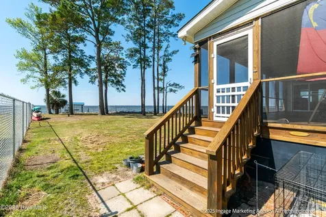 283 Chambers Point Road Belhaven NC 27810