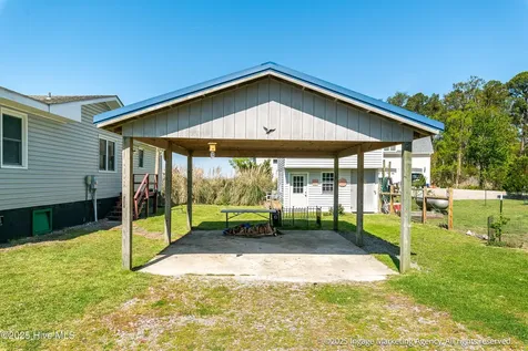 283 Chambers Point Road Belhaven NC 27810