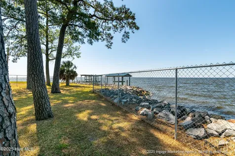 283 Chambers Point Road Belhaven NC 27810