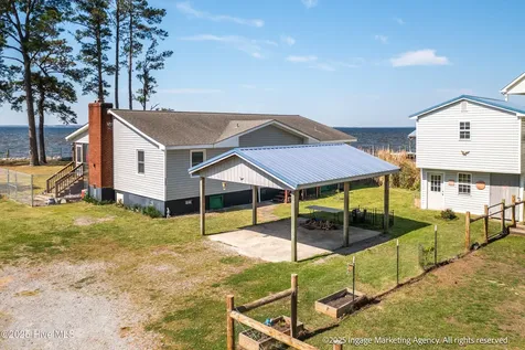 283 Chambers Point Road Belhaven NC 27810