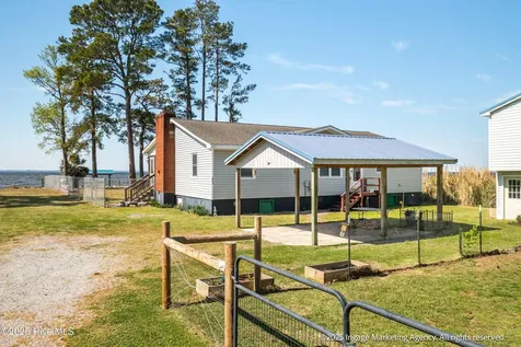 283 Chambers Point Road Belhaven NC 27810