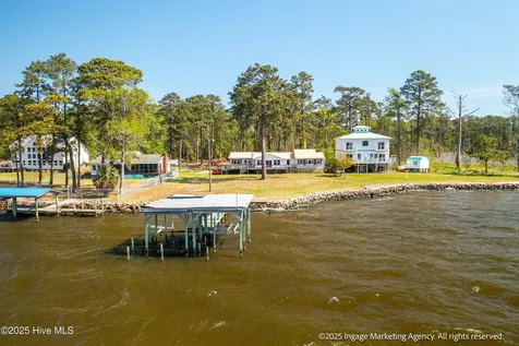 283 Chambers Point Road Belhaven NC 27810