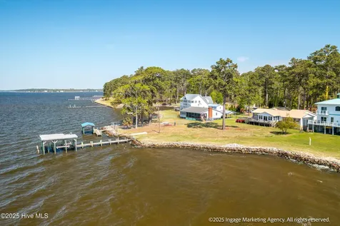 283 Chambers Point Road Belhaven NC 27810