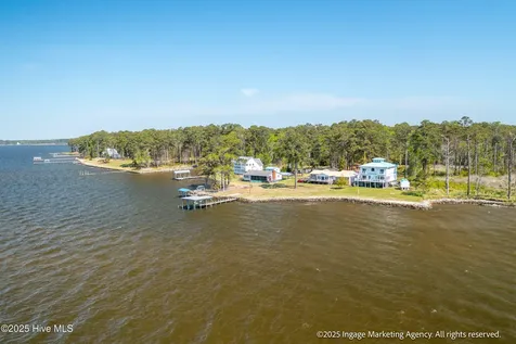 283 Chambers Point Road Belhaven NC 27810