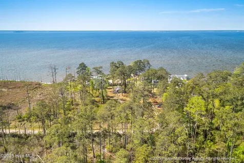 283 Chambers Point Road Belhaven NC 27810