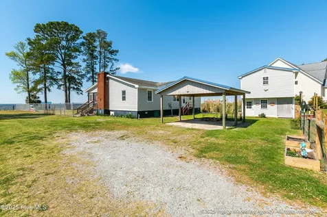 283 Chambers Point Road Belhaven NC 27810