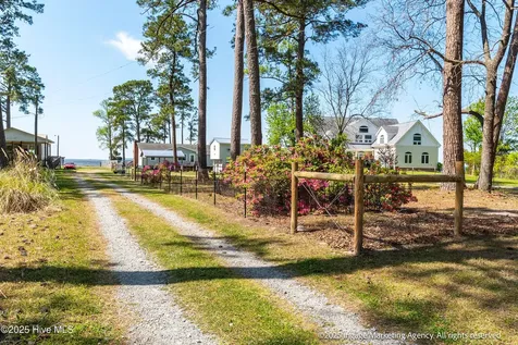 283 Chambers Point Road Belhaven NC 27810