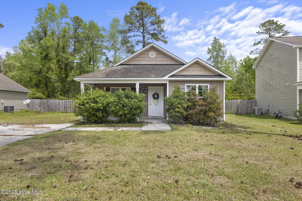 1272 Pickett Road Jacksonville NC 28540