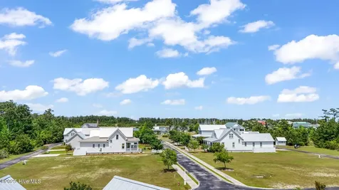 81 Boathouse Road Oriental NC 28571