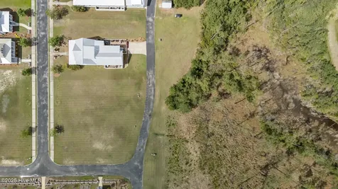 81 Boathouse Road Oriental NC 28571