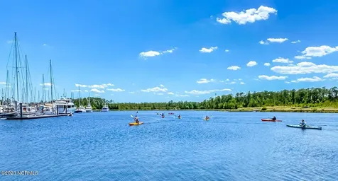 81 Boathouse Road Oriental NC 28571