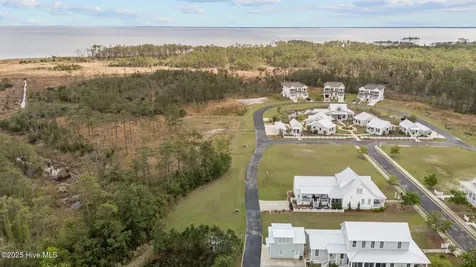 81 Boathouse Road Oriental NC 28571