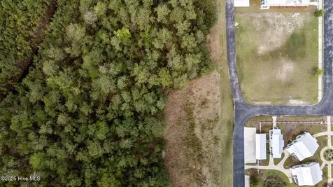 98 Boathouse Road Oriental NC 28571