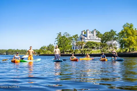 98 Boathouse Road Oriental NC 28571
