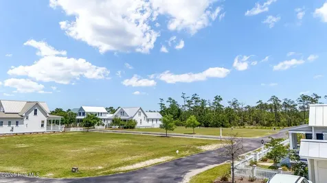 98 Boathouse Road Oriental NC 28571