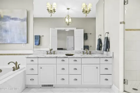 4 Sandy Point Wilmington NC 28411