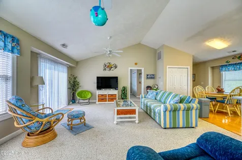 103 Katelyn Drive Surf City NC 28445