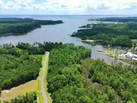47 Sunset Point Road Belhaven NC 27810