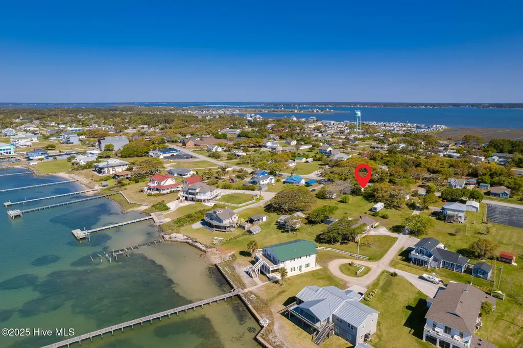 1072 Island Road Harkers Island NC 28531