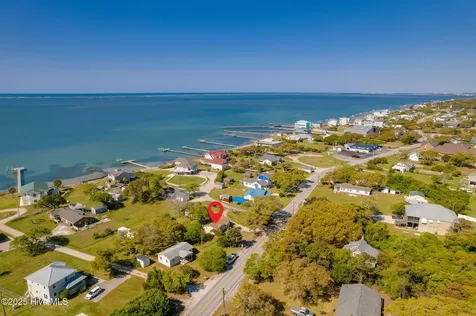 1072 Island Road Harkers Island NC 28531
