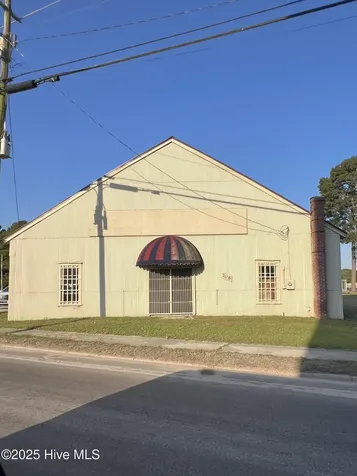 708 S Alston Street Nashville NC 27856
