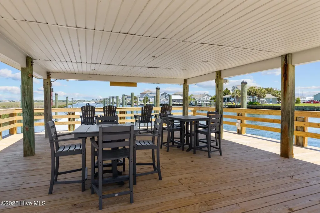 602 W Fort Macon Road Atlantic Beach NC 28512