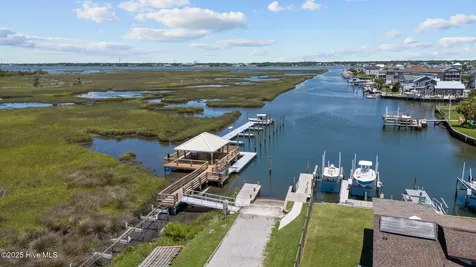 602 W Fort Macon Road Atlantic Beach NC 28512