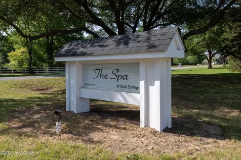 541 White Horse Drive Greenville NC 27834