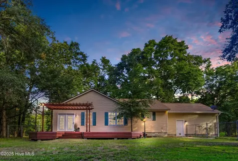 1913 Jimmys Road New Bern NC 28560