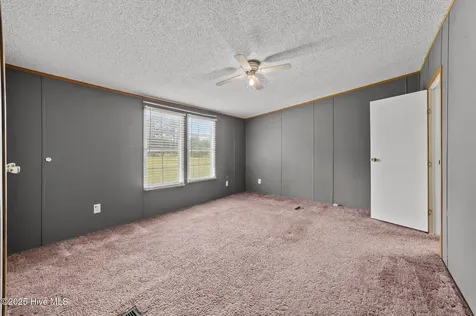 86 Mel Lane Washington NC 27889