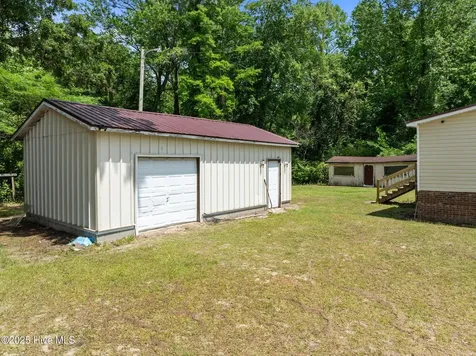 86 Mel Lane Washington NC 27889