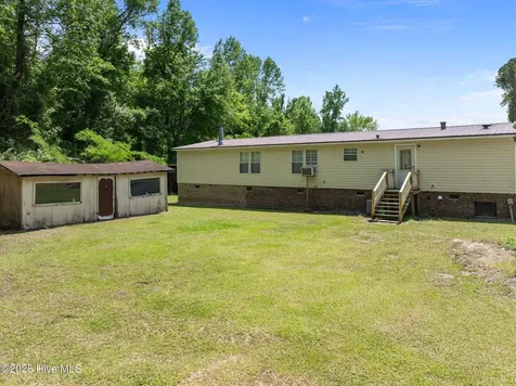 86 Mel Lane Washington NC 27889