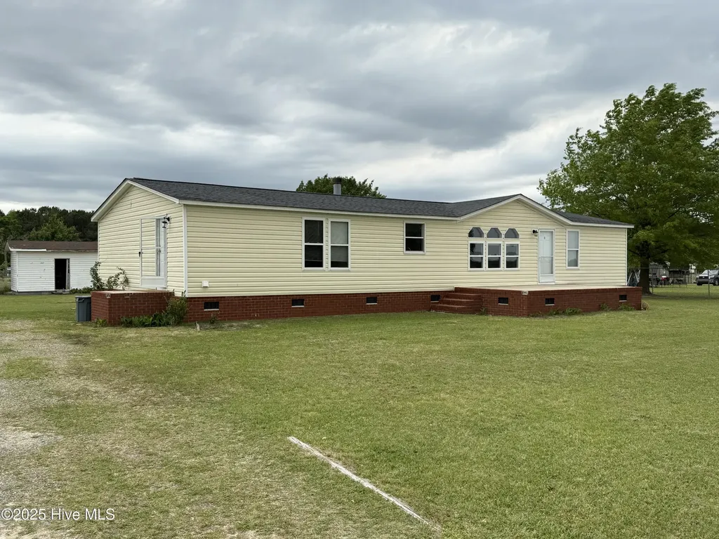 1071 Red Hill Road Mount Olive NC 28365