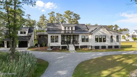 628 E Harborside Road Oriental NC 28571